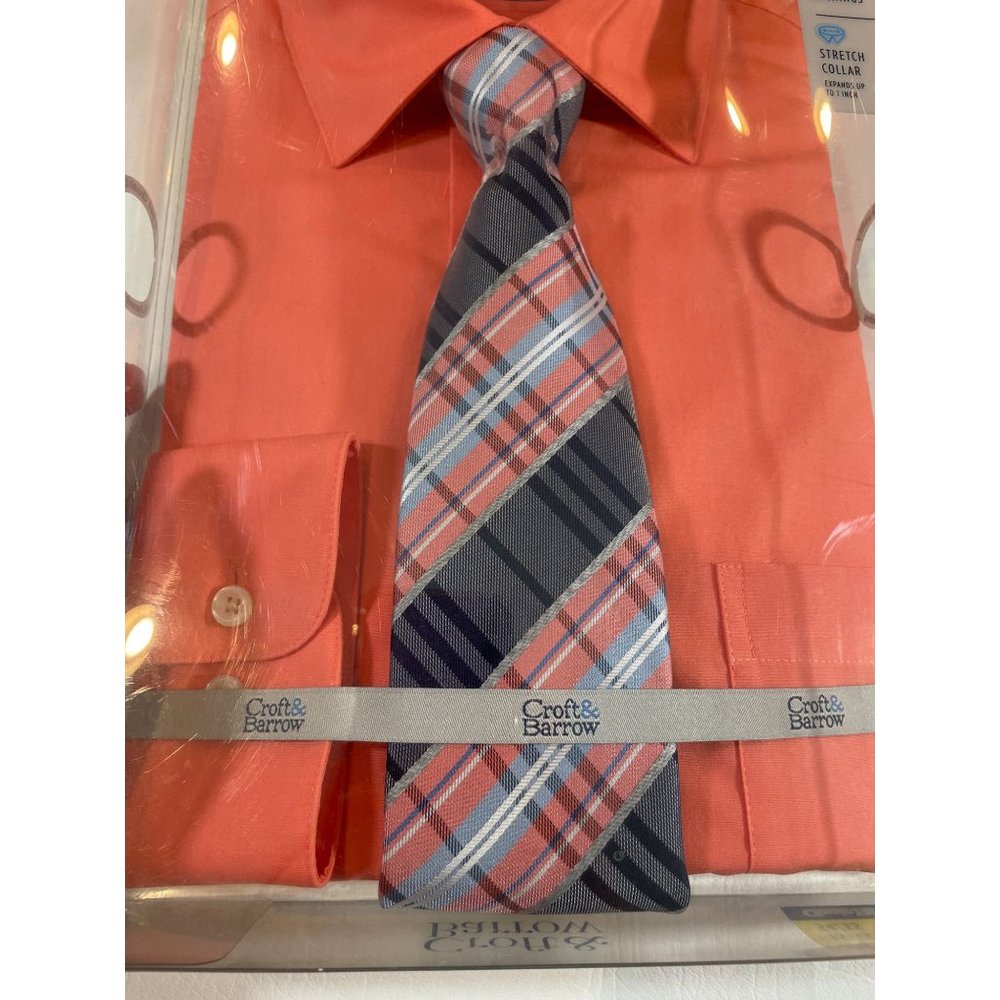 Men's Croft & Barrow Classic-Fit Stretch-Collar Dress Shirt & Tie Set - Picture 3 of 5